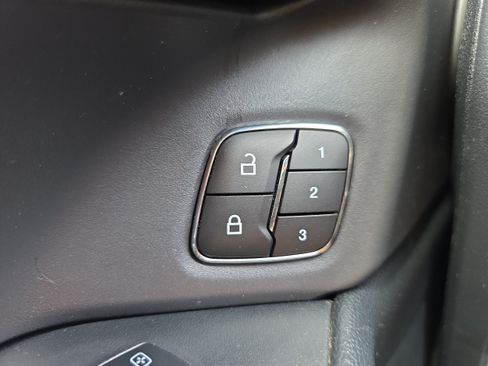 Used 2024 Ford Expedition XLT AWD/4WD image 29