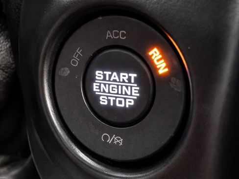 Used 2021 Jeep Wrangler Sport image 17