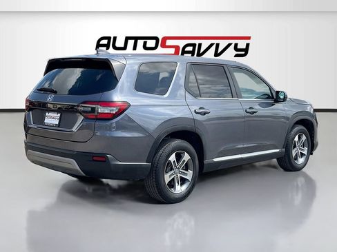 Used 2025 Honda Pilot EX-L image 7