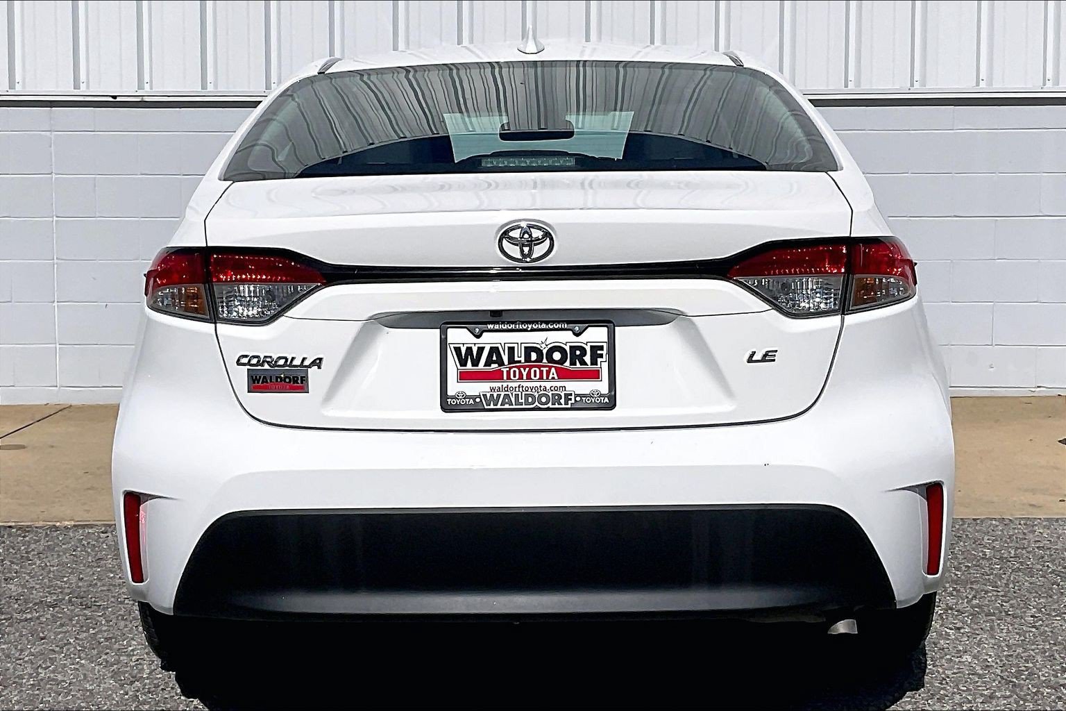 Used 2024 Toyota Corolla LE FWD image 5