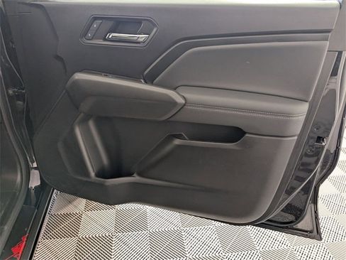 Used 2024 Chevrolet Colorado LT w/ LT Convenience Package image 31