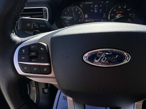 Used 2020 Ford Explorer Limited image 25