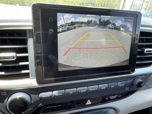 New 2025 Hyundai Venue Limited image 14