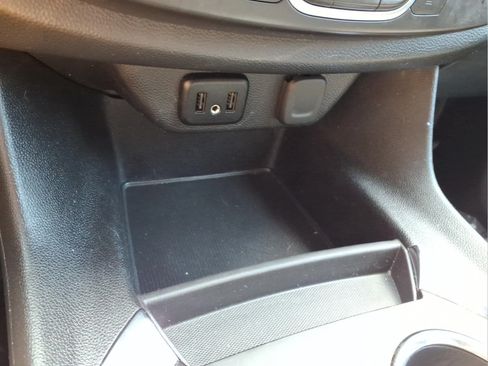 Used 2020 Chevrolet Traverse LS AWD/4WD image 22