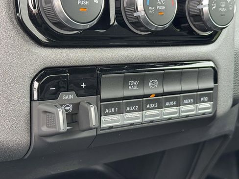 New 2025 RAM 3500 Tradesman image 18