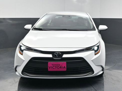 Used 2025 Toyota Corolla LE image 18