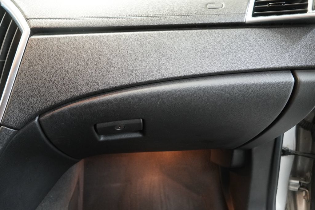 Used 2015 Cadillac SRX FWD image 35