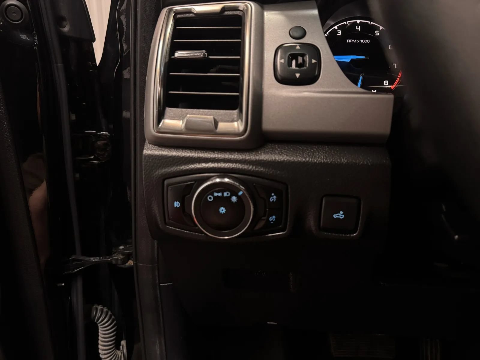Used 2023 Ford Ranger XLT w/ Equipment Group 301A Mid AWD/4WD image 25