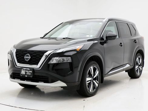 Used 2023 Nissan Rogue Platinum w/ Platinum Premium Package image 2