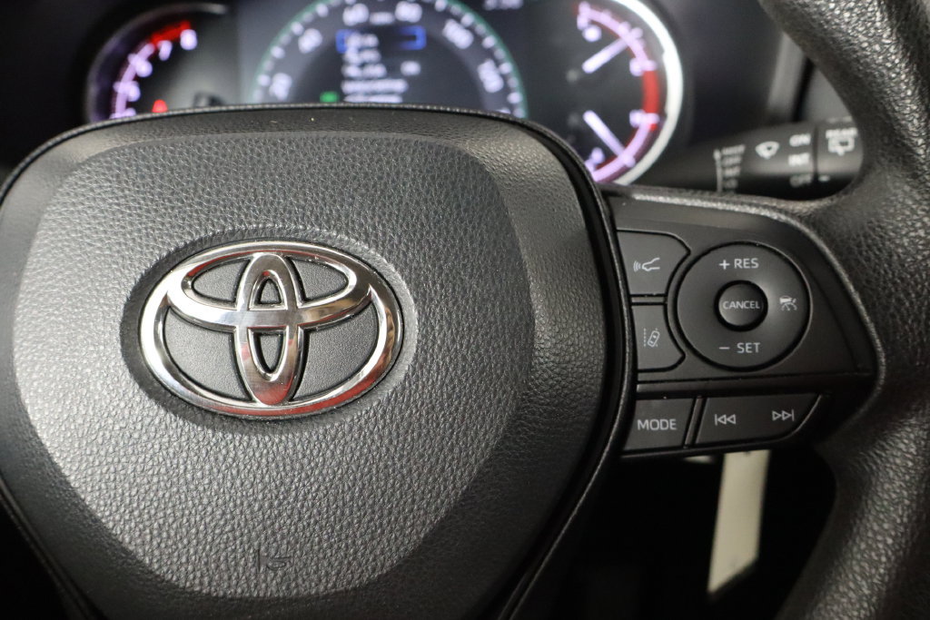 Used 2024 Toyota RAV4 LE FWD image 10