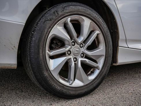 Used 2018 Honda Accord LX image 9