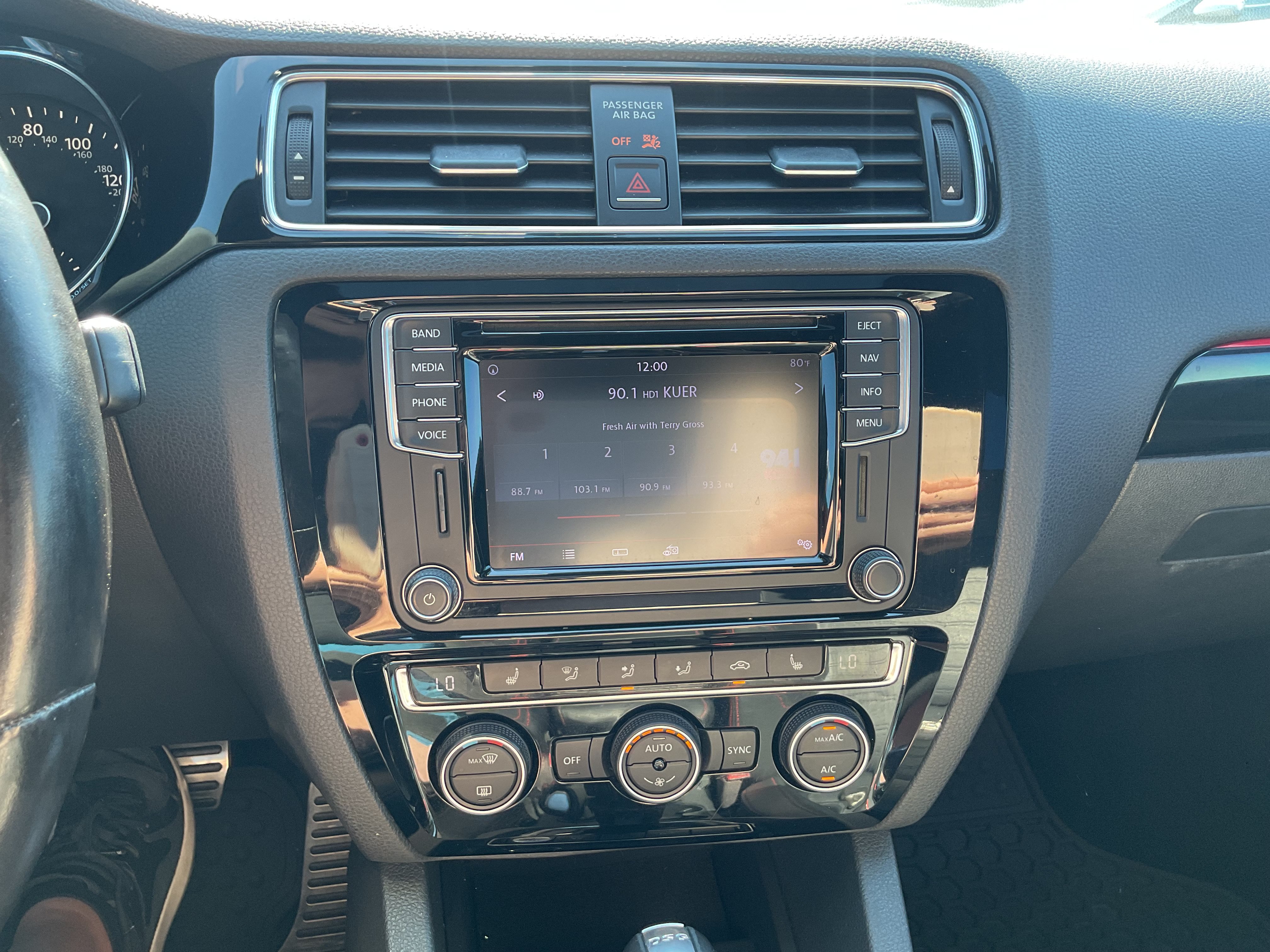 Used 2017 Volkswagen Jetta GLI FWD image 18