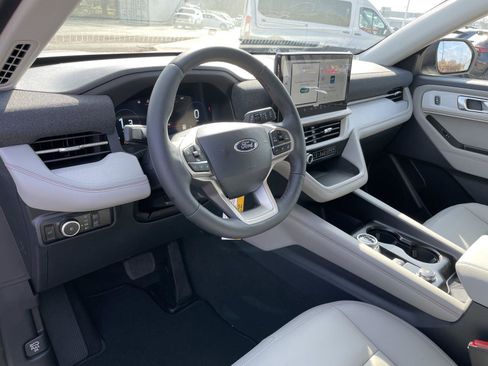 New 2026 Ford Explorer Active w/ Active Comfort Package AWD/4WD image 13