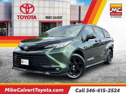Certified 2025 Toyota Sienna XLE Woodland Edition
