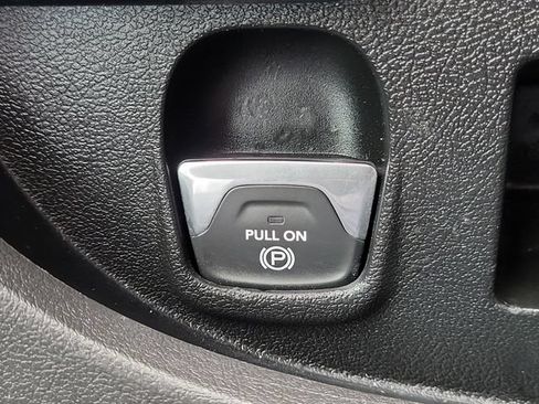 Used 2023 RAM ProMaster 2500 FWD image 18