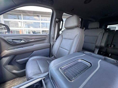 Used 2023 GMC Yukon Denali w/ LPO, Floor Liner Package AWD/4WD image 21