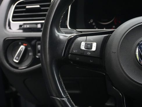 Used 2019 Volkswagen Golf 4-Door AWD/4WD image 16