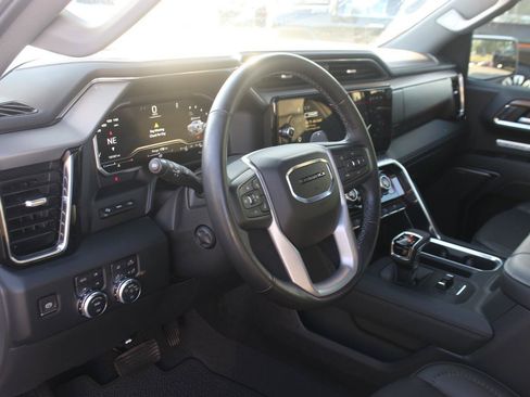 Used 2023 GMC Sierra 1500 Denali w/ Technology Package AWD/4WD image 16