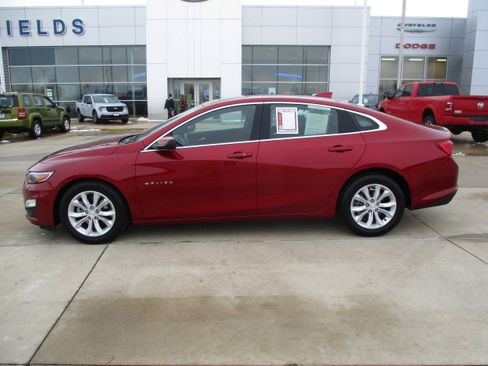 Used 2024 Chevrolet Malibu LT image 3