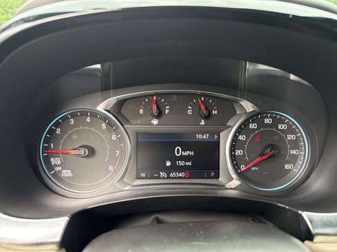 Used 2023 Chevrolet Traverse LT FWD image 24