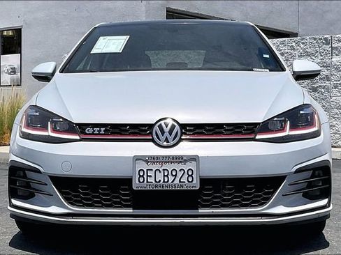 Used 2018 Volkswagen GTI SE w/ SE Leather Package FWD image 2