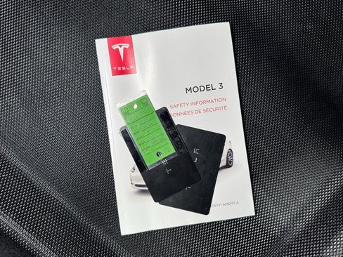 Used 2023 Tesla Model 3 Performance image 21