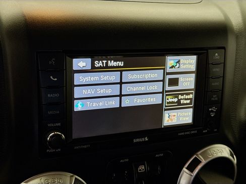 Used 2016 Jeep Wrangler Unlimited Rubicon AWD/4WD image 9