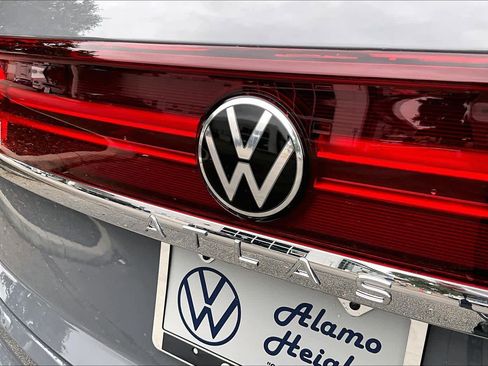 New 2026 Volkswagen Atlas Cross Sport SE image 15