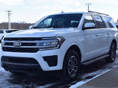 Used 2023 Ford Expedition Max XLT image 12