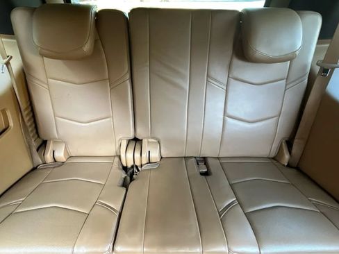 Used 2016 Cadillac Escalade 2WD image 50