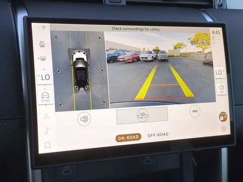 New 2026 Land Rover Discovery Sport Landmark image 17