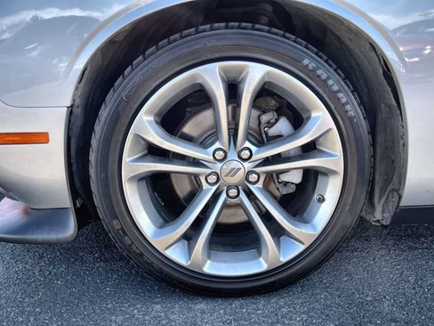 Used 2022 Dodge Challenger R/T RWD image 18