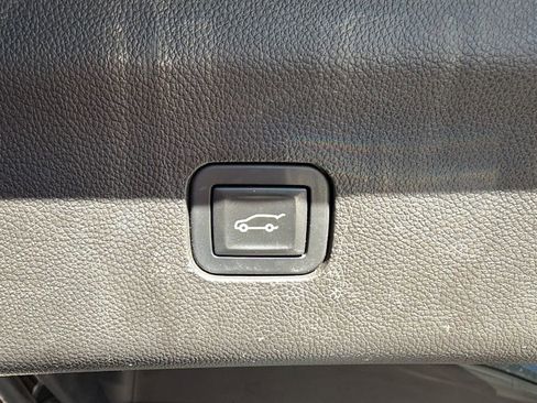 Used 2018 Buick Enclave Avenir w/ Avenir Technology Package image 8