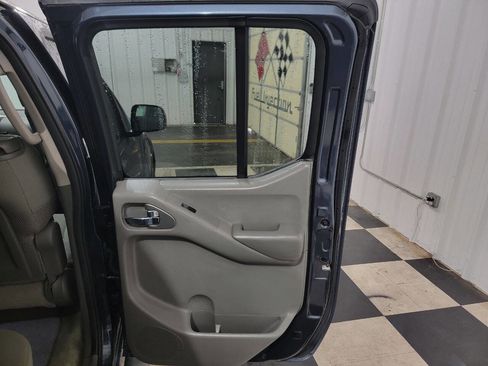Used 2014 Nissan Frontier SV w/ SV Value Truck Package image 16