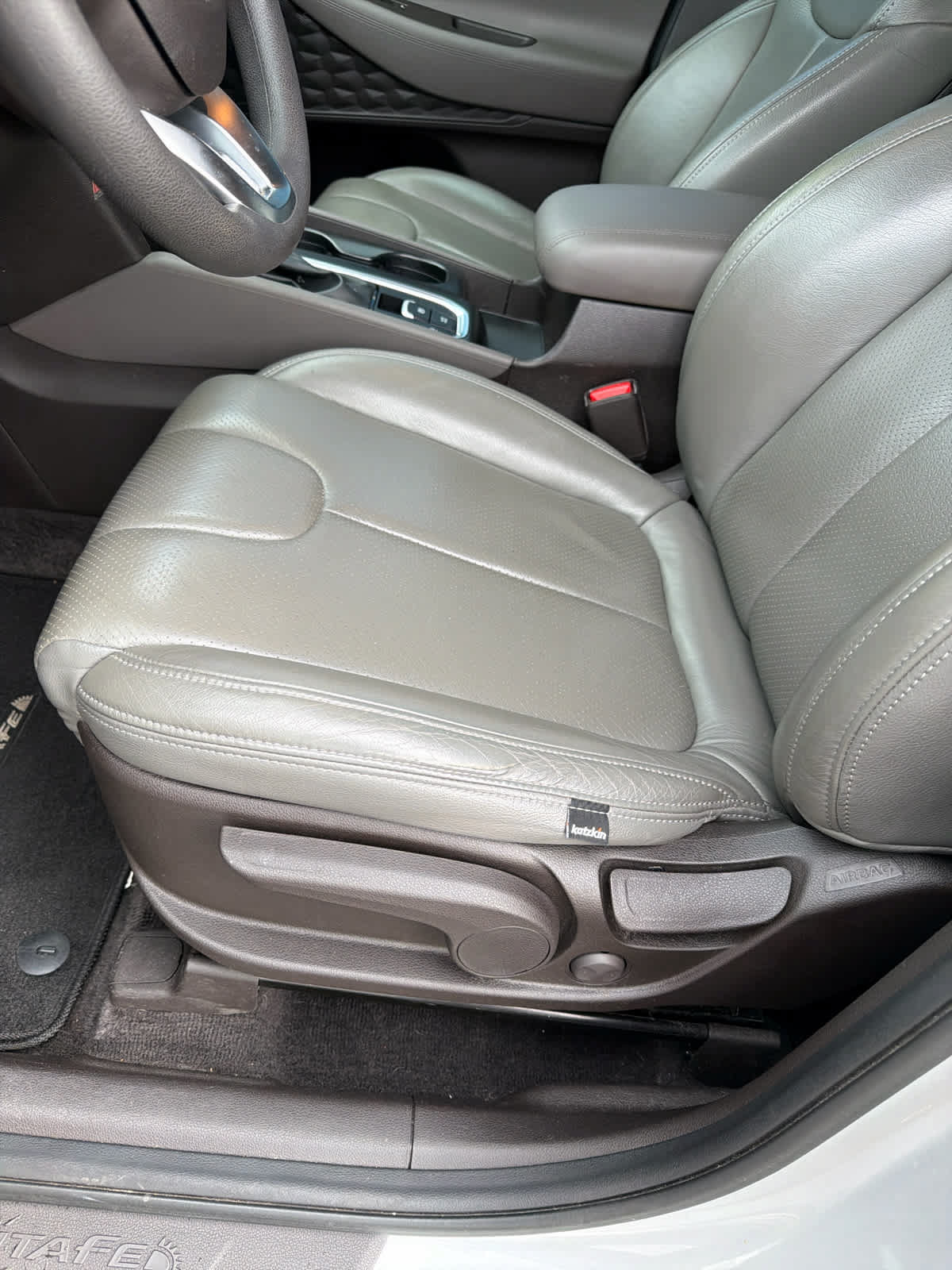 Used 2019 Hyundai Santa Fe SE FWD image 15