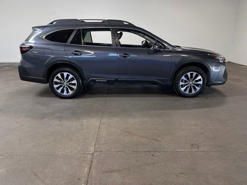 Used 2023 Subaru Outback Limited AWD/4WD image 2