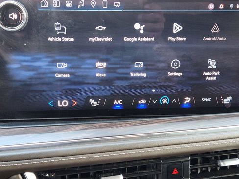 Used 2025 Chevrolet Tahoe LT RWD image 21