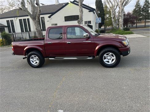 Used 2004 Toyota Tacoma PreRunner image 8