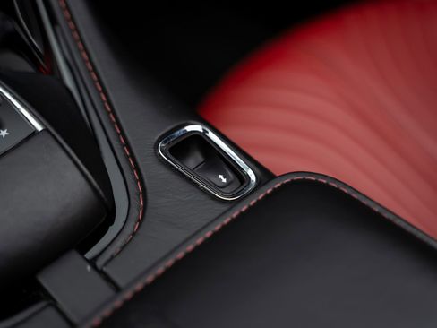 Used 2019 Aston Martin DB11 Volante RWD image 55