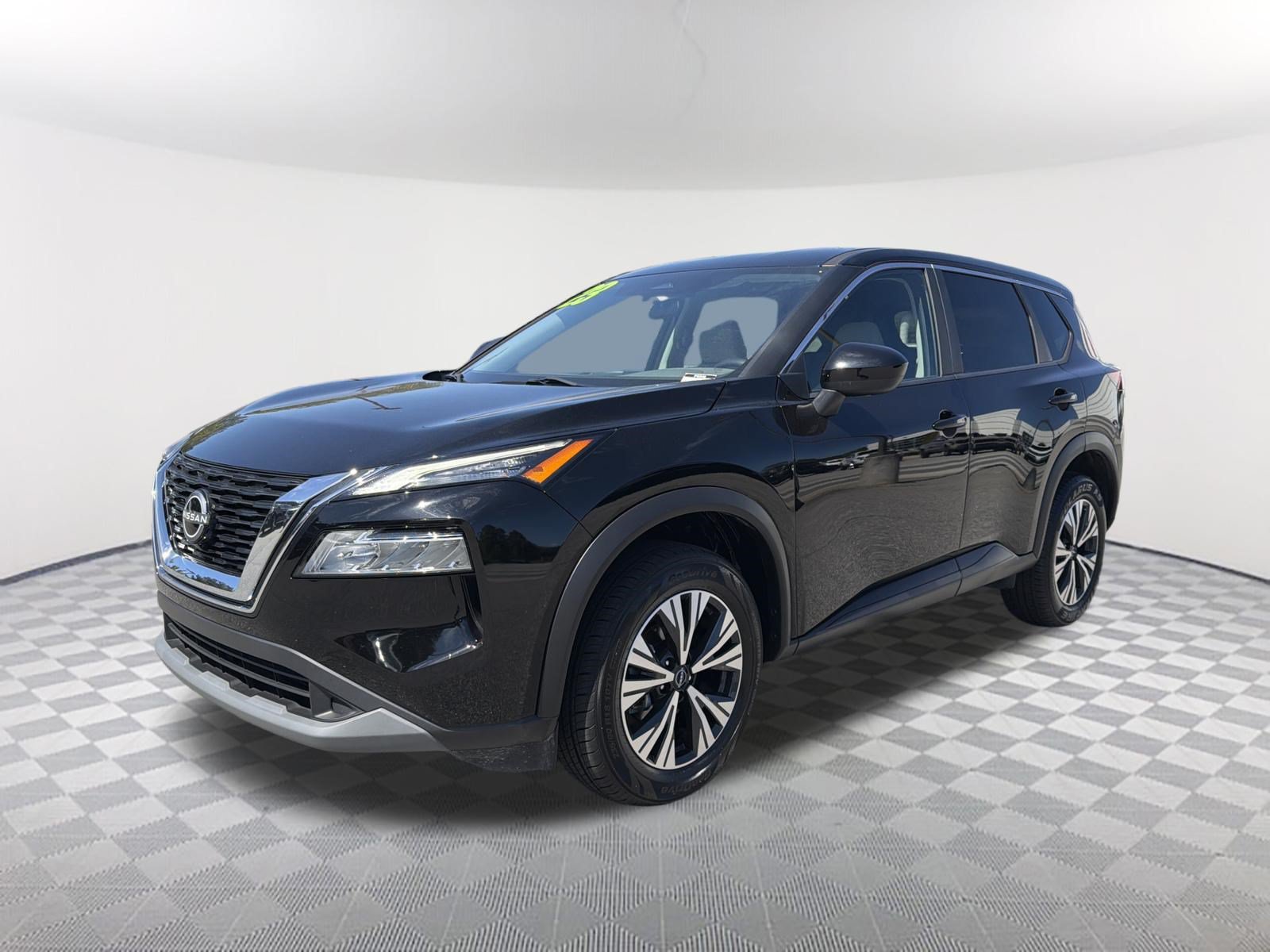 Used 2023 Nissan Rogue SV FWD image 3