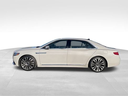 Used 2020 Lincoln Continental AWD w/ Premium Package image 2