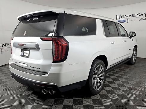 Used 2023 GMC Yukon XL Denali w/ Denali Reserve Package AWD/4WD image 5