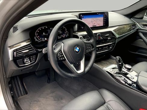 Used 2021 BMW 530e xDrive w/ Executive Package AWD/4WD image 18