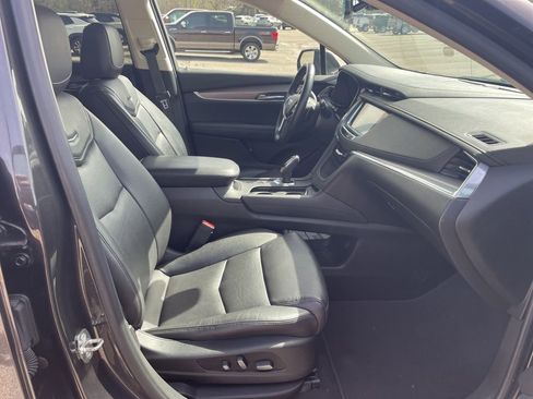 Used 2019 Cadillac XT5 Luxury w/ Advanced Security Package image 26