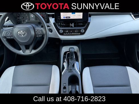 Used 2023 Toyota Corolla LE w/ LE Convenience Package FWD image 4