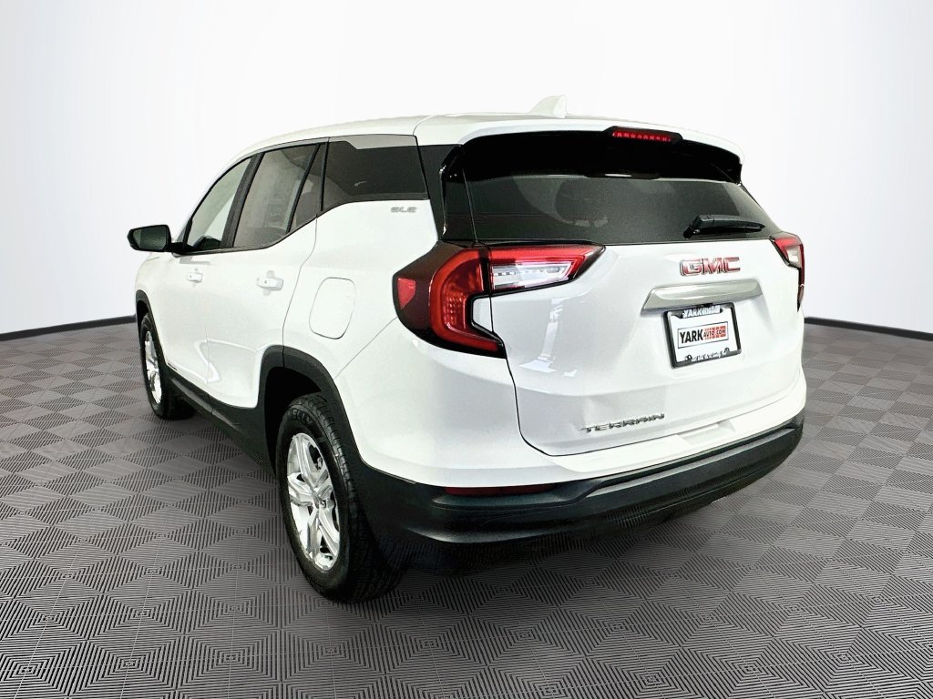 Used 2024 GMC Terrain SLE FWD image 7