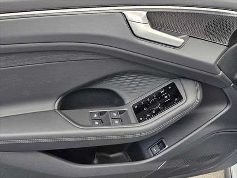 New 2026 Audi A6 Premium Plus AWD/4WD image 10