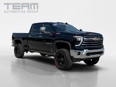Used 2024 Chevrolet Silverado 2500 LTZ w/ LTZ Premium Package AWD/4WD image 1