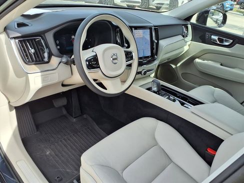 Certified 2023 Volvo XC60 B5 Plus w/ Protection Package Premier image 19