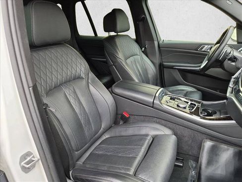 Used 2025 BMW X5 xDrive50e AWD/4WD image 23